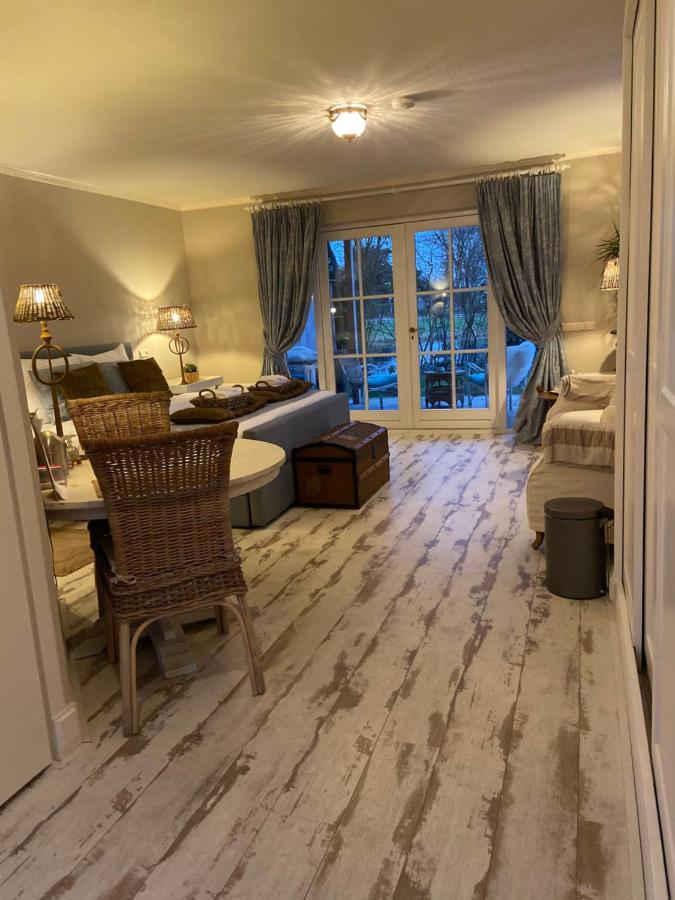 De Vijverkamer-----privé diner op de kamer mogelijk!! Hoogeveen Extérieur photo