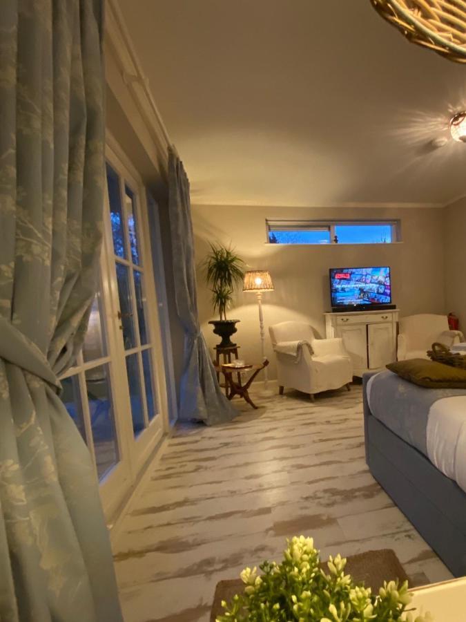 De Vijverkamer-----privé diner op de kamer mogelijk!! Hoogeveen Extérieur photo